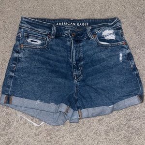 American Eagle: Dark Wash Jean Shorts